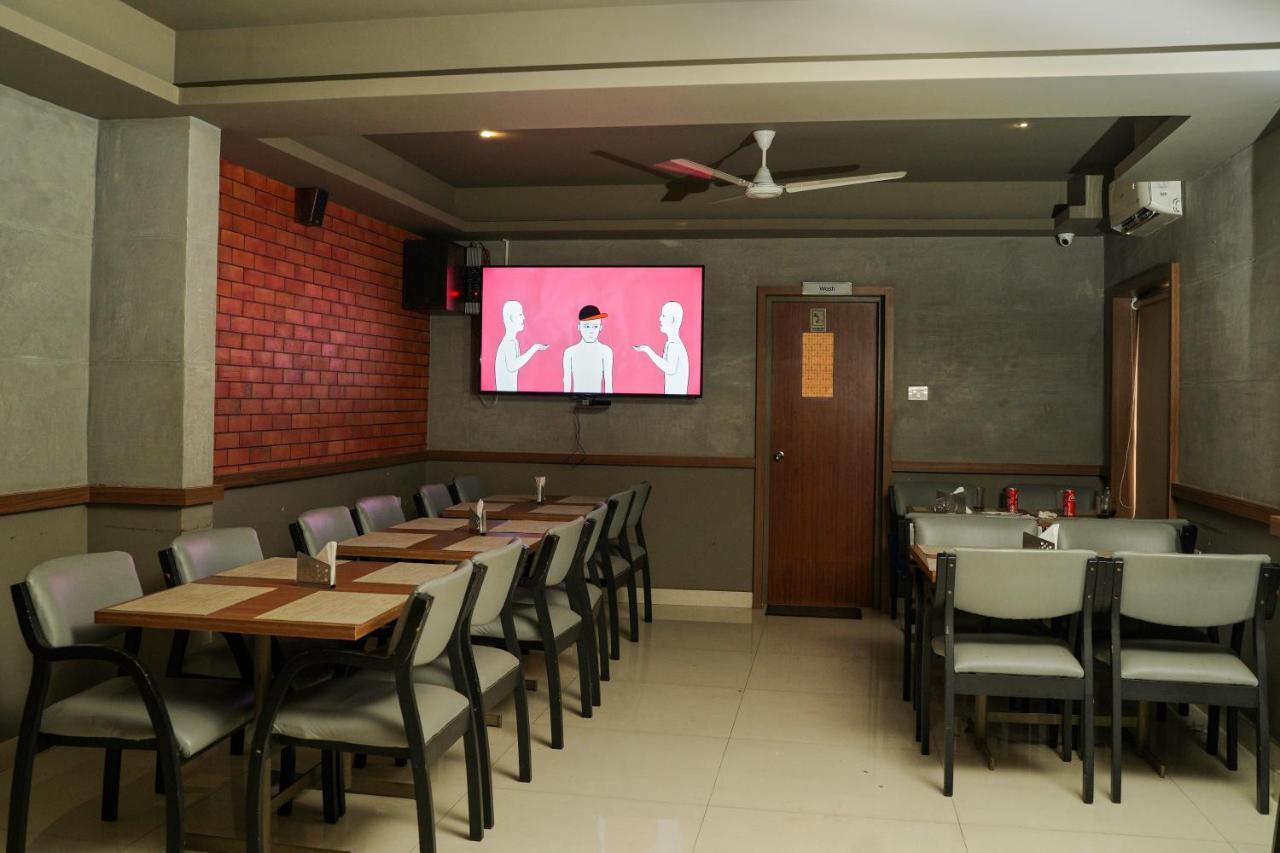 Gino Tourist Home Kochi Bagian luar foto