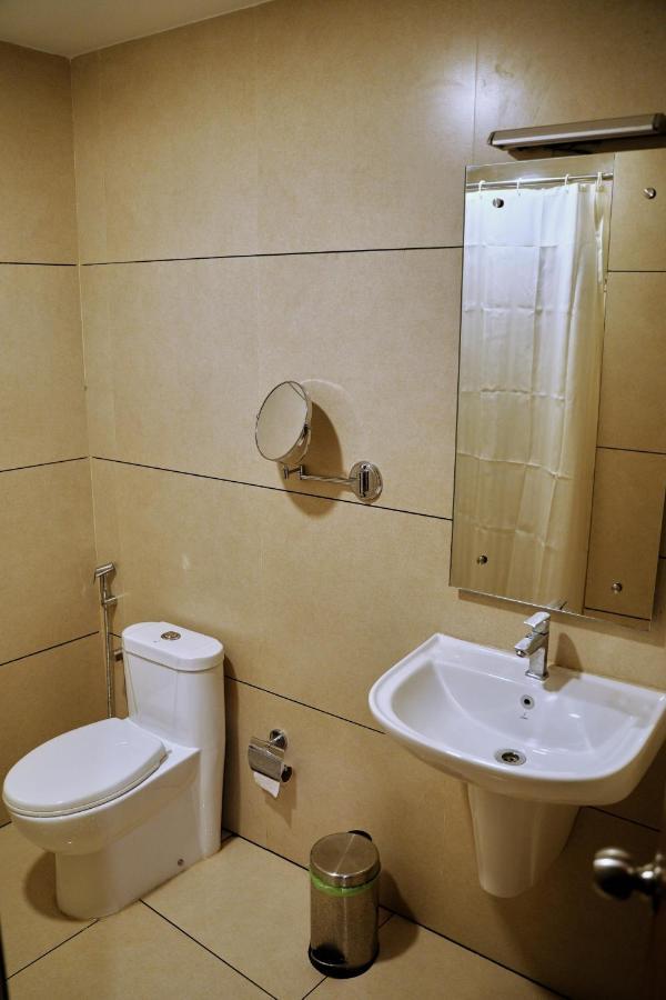 Gino Tourist Home Kochi Bagian luar foto